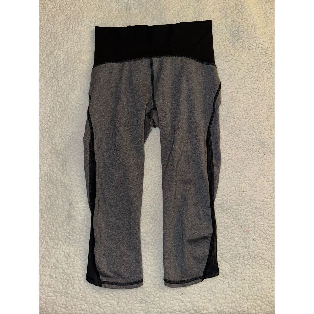 Lululemon Train Time Crop Leggings Black Gray Size 6 EUC